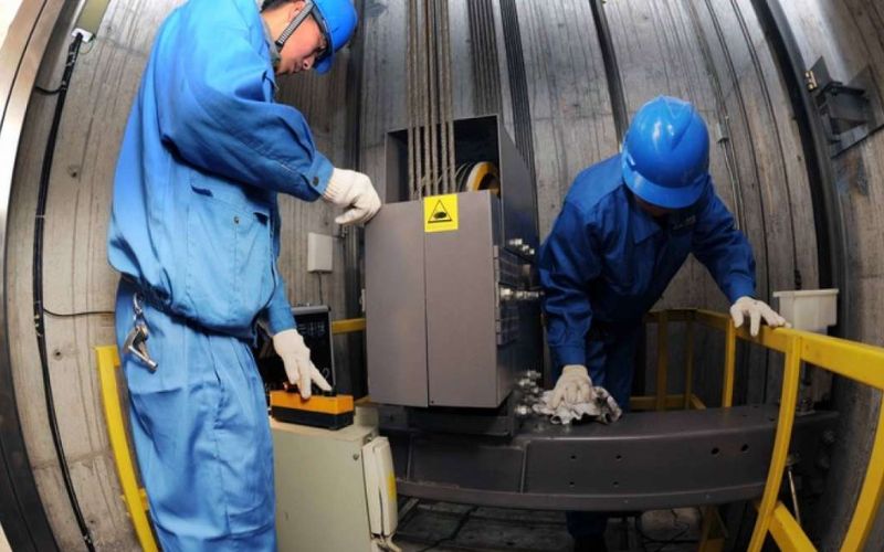 7 dấu hiệu bảo trì thang máy bạn nên biết