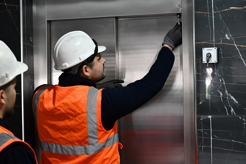 Các hạng mục bảo dưỡng thang máy hàng tháng