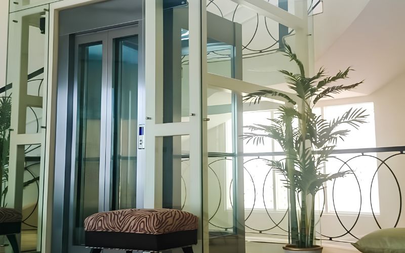 Công suất tiêu thụ điện của thang máy gia đình có phòng máy