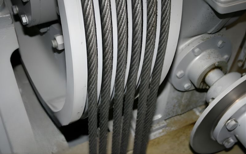 Nguyên lý hoạt động của thang máy cáp kéo