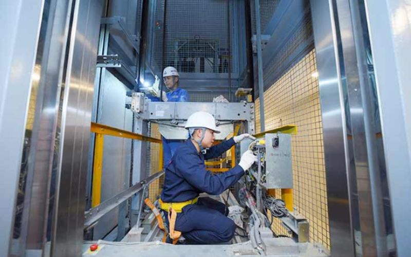 Quy trình bảo trì thang máy Mitsubishi chuẩn kỹ thuật